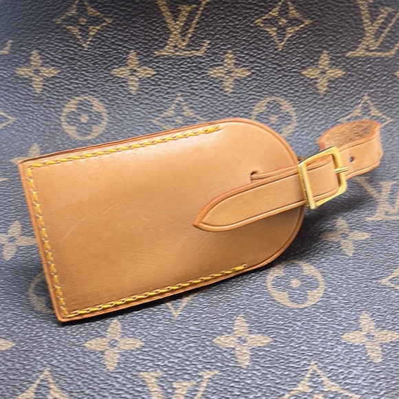 Authentic Louis Vuitton luggage tag in like new condition excellent condition!!! - Picture 3 of 4